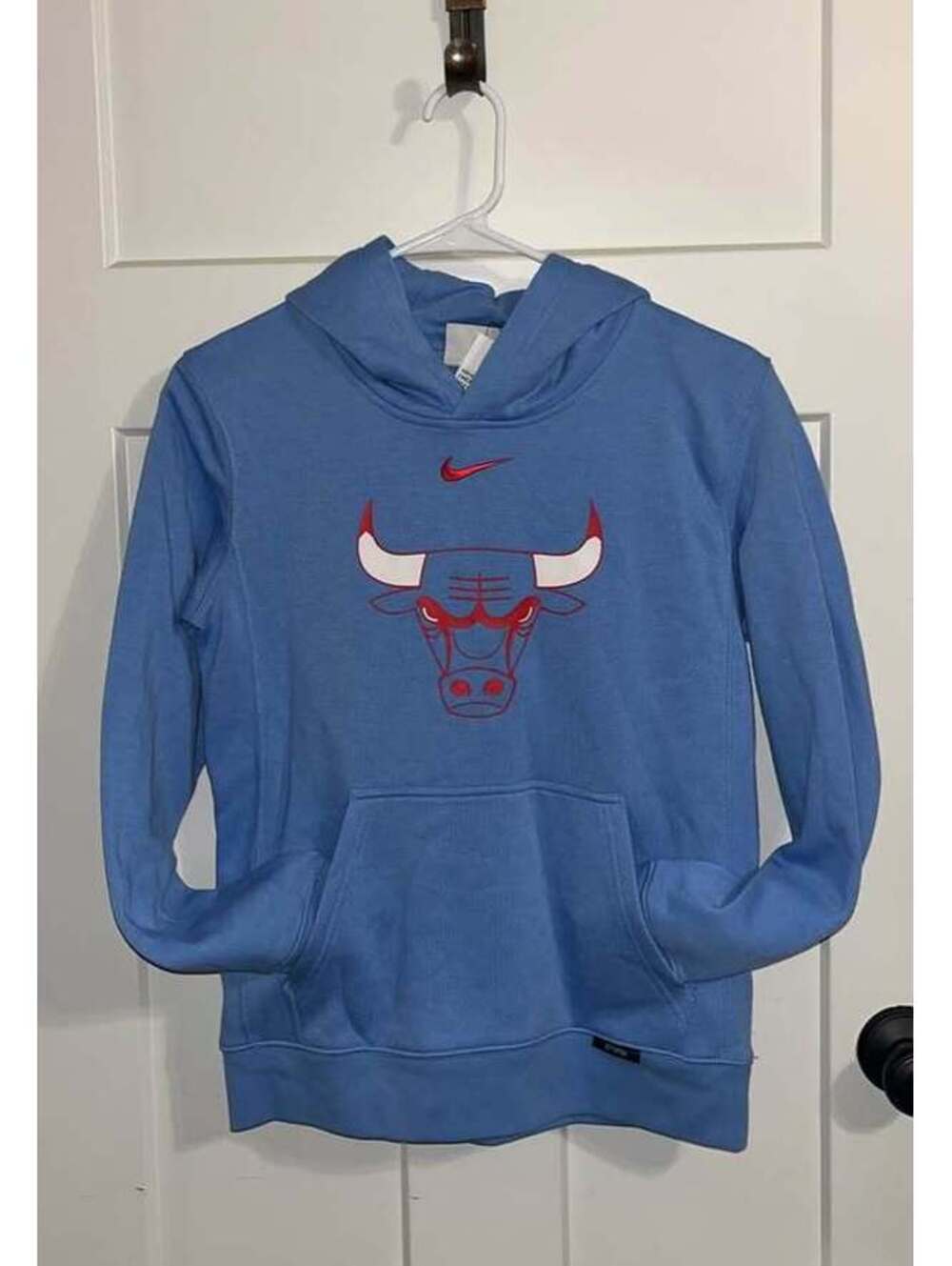 Nike youth Chicago Bulls City Edition Club Fleece Pullover Hoodie size medium